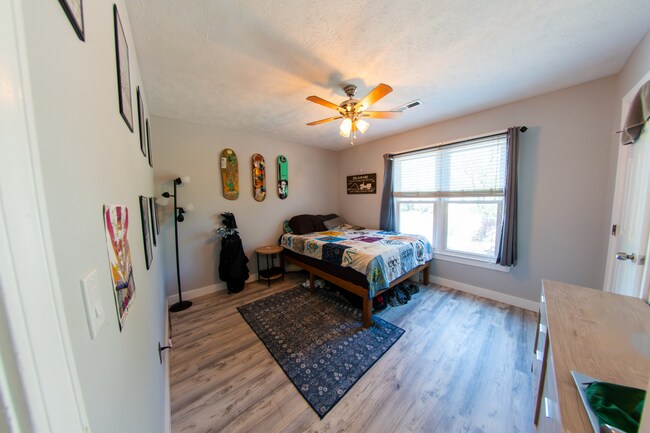 Building Photo - Barnards Landing Road | 3 bedrooms, 2 baths