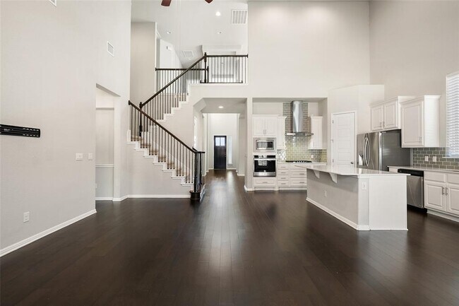 Building Photo - 2909 Zelma Dr