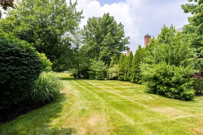 Building Photo - 7200 Ashcombe Ct