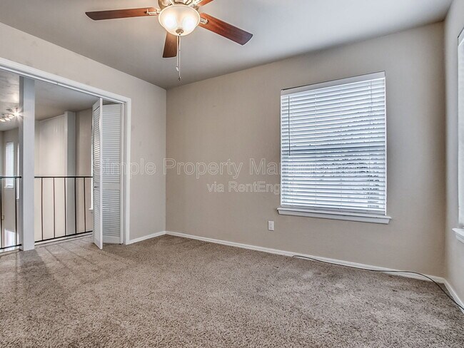 Building Photo - 10824 Admiral Dr