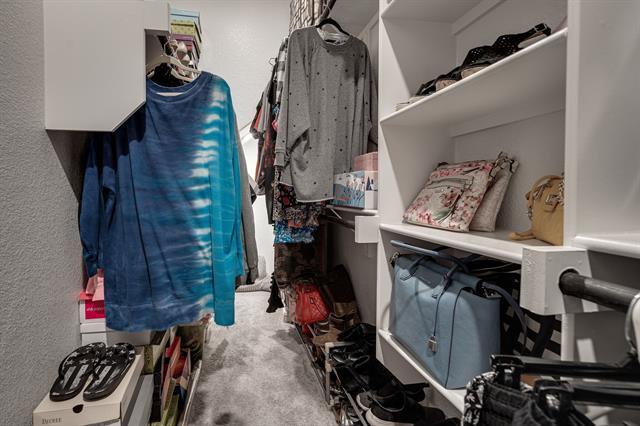 Building Photo - 15900 Back Nine Rd