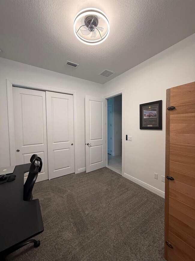 Building Photo - 187 SE Via Sangro