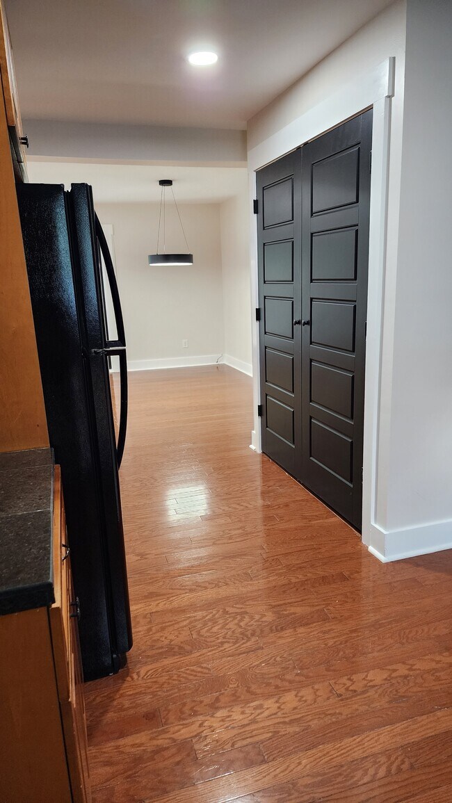 Building Photo - 178 Heritage Cir