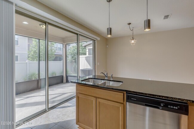 Building Photo - 7021 Buroak Ct
