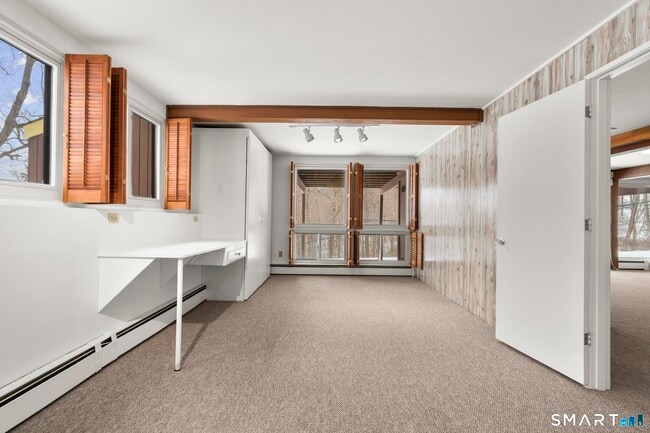 Building Photo - 304 Olmstead Hill Rd