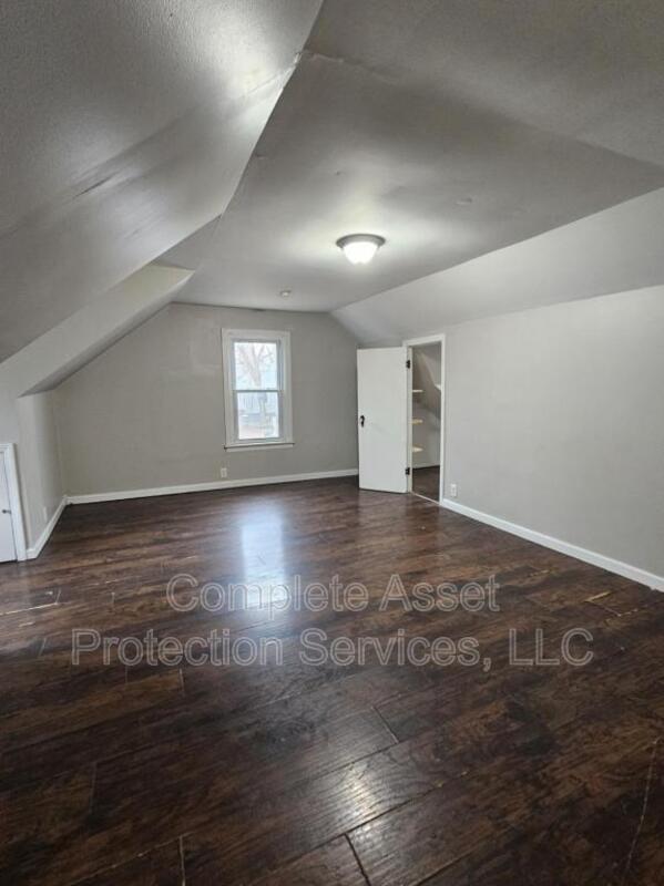 Building Photo - 7209 Catherine St