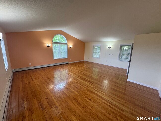 Building Photo - 32 Tyler Hill Rd