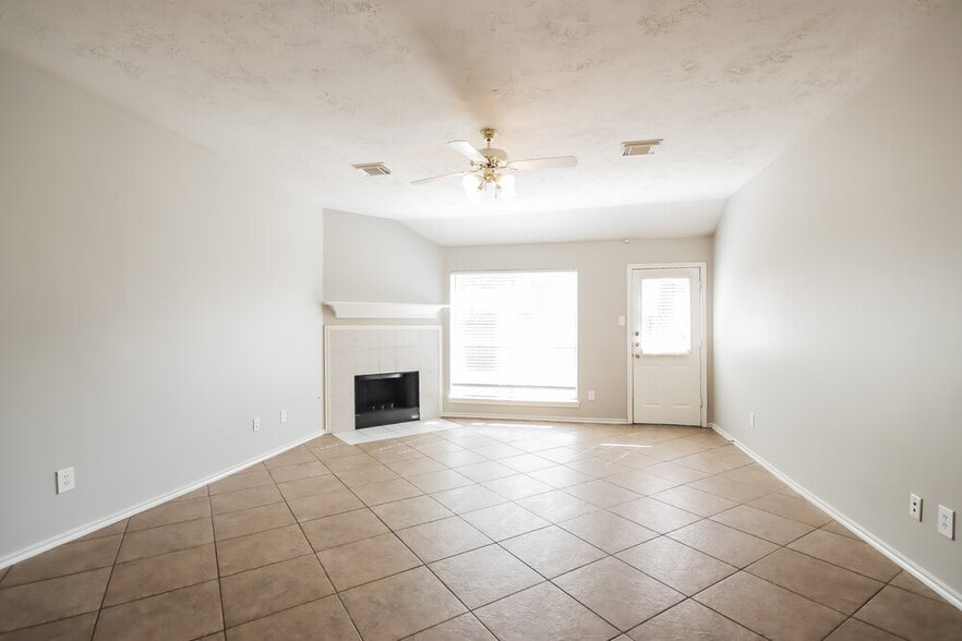 Building Photo - 5506 Timbers Quail Dr