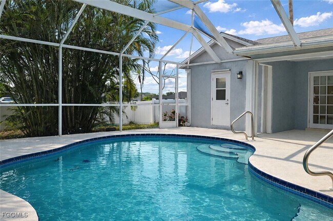 Building Photo - 3107 SW 15th Ave