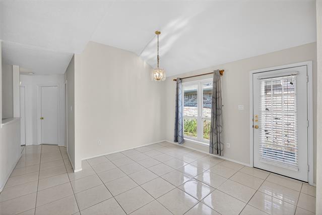 Building Photo - 7016 Snowivy Ct