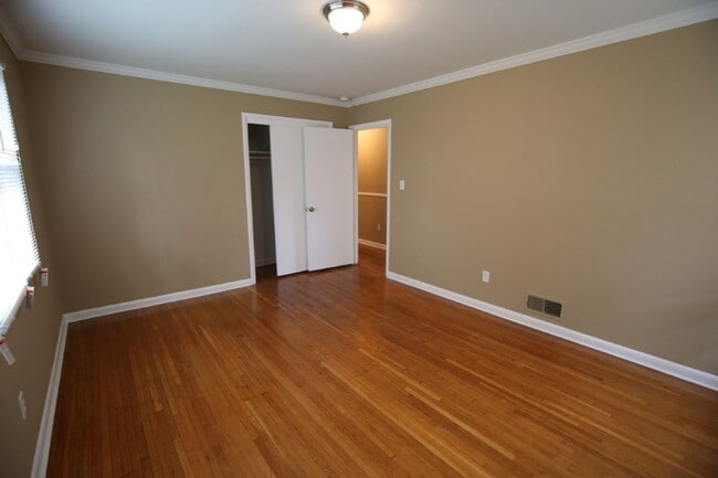 Building Photo - 2816 8th St NE