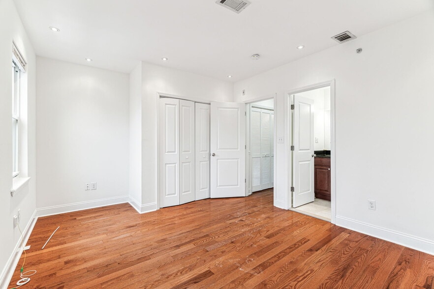 Building Photo - 1523 Ellsworth St