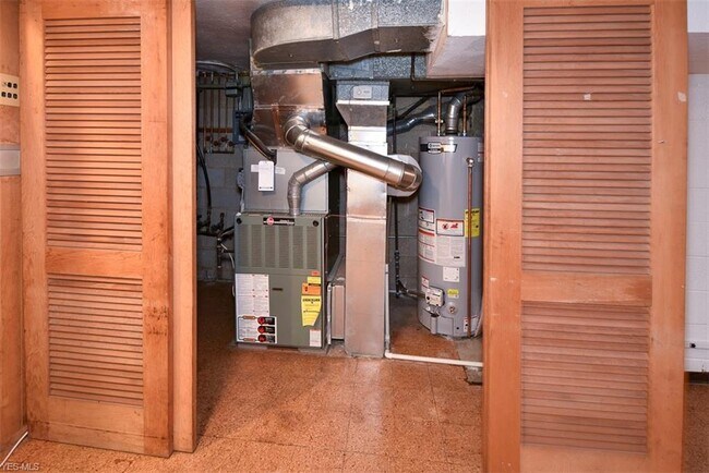 Building Photo - 24735 Twickenham Dr