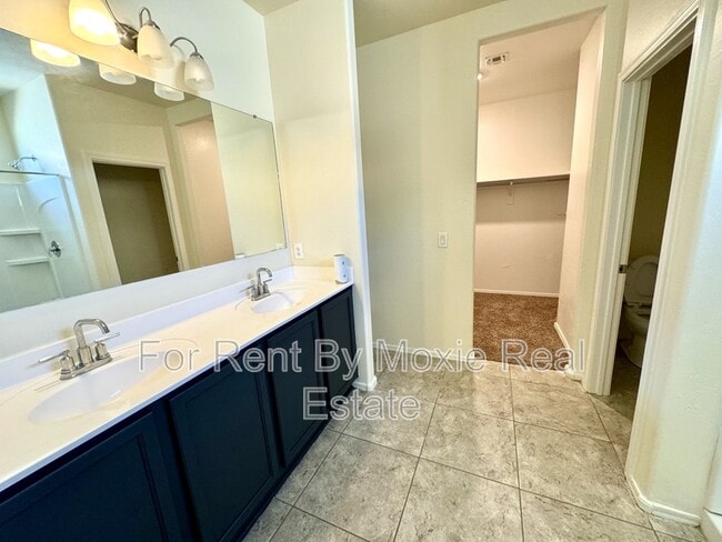 Building Photo - 2421 E San Borja Trail