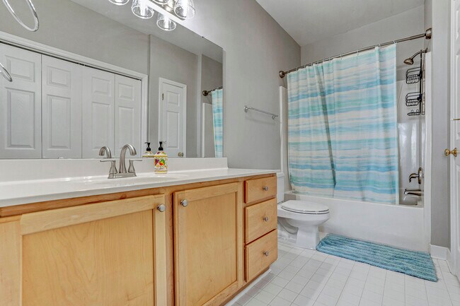 Building Photo - 801 Moratuck Dr