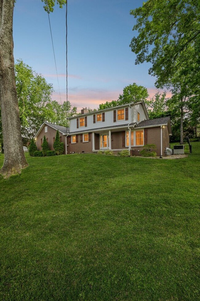 Building Photo - 109 Cloverdale Ct