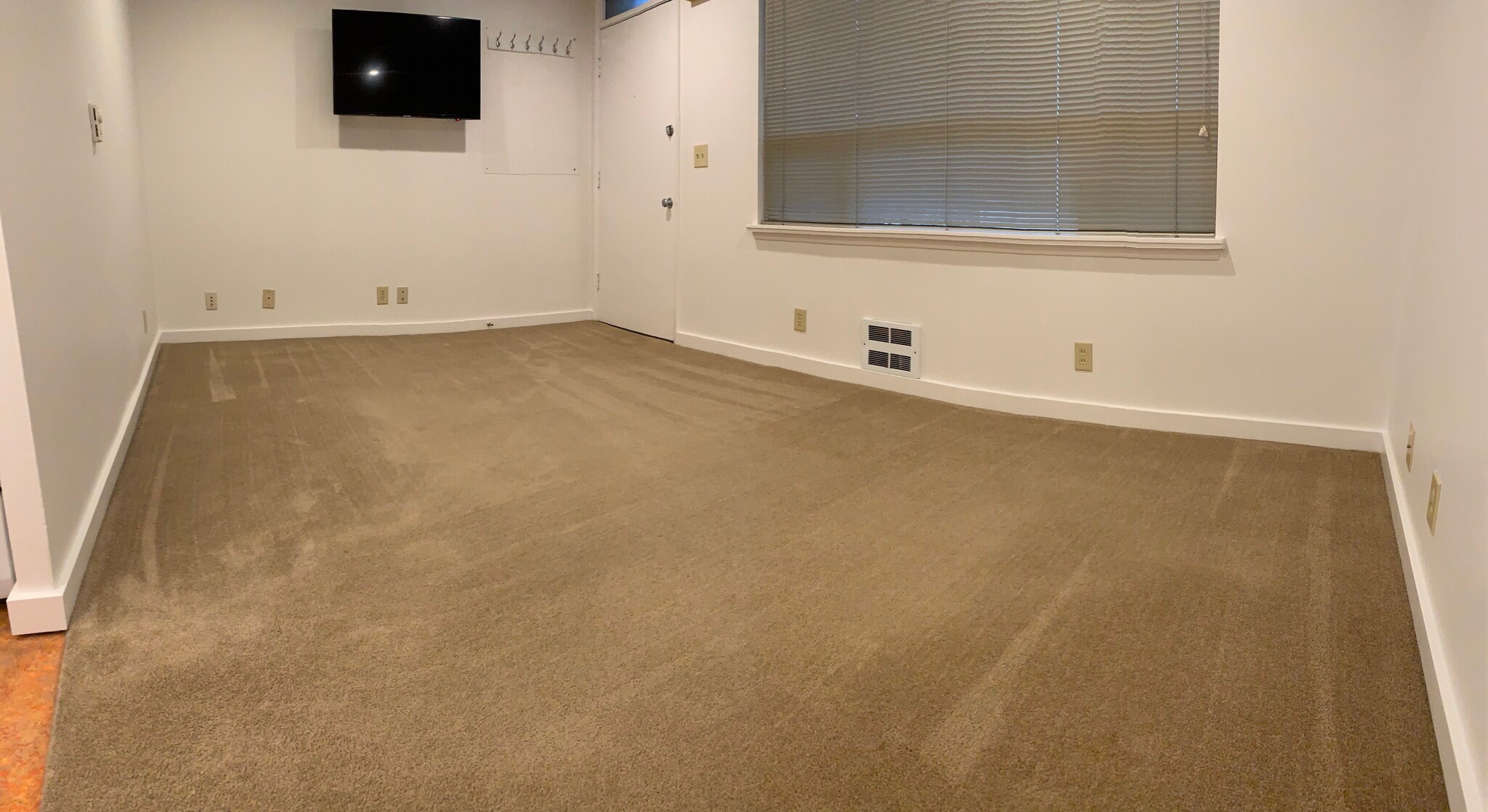 Building Photo - 3513 NE 95th St