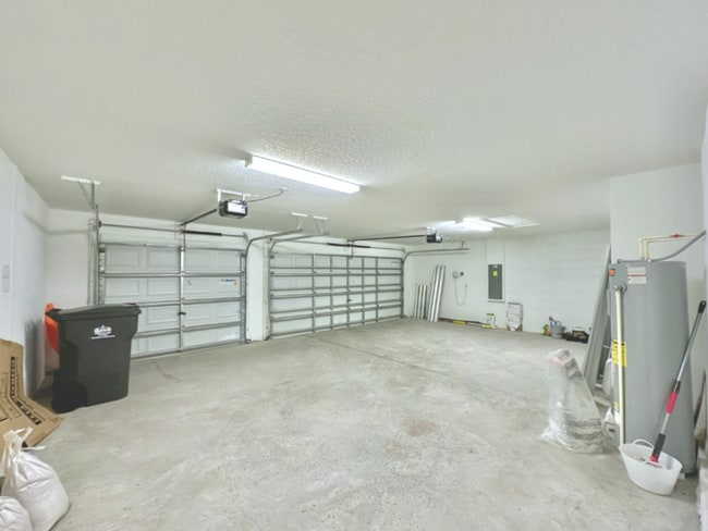 Building Photo - 376 Rain Berry Ave