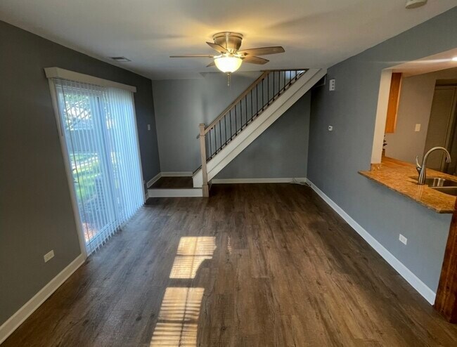 Building Photo - 1202 Spur Ct