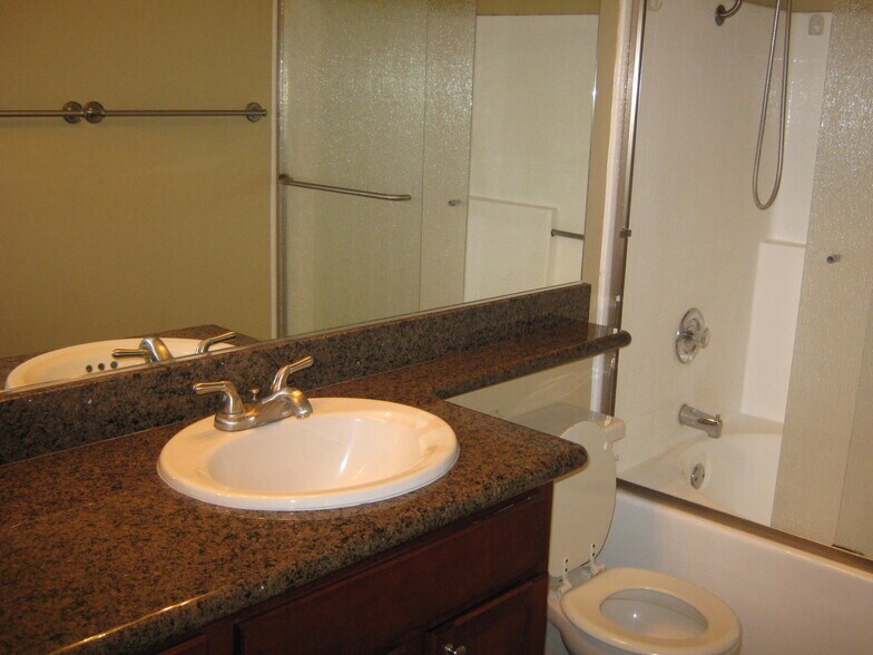 Building Photo - 15353 Maturin Dr