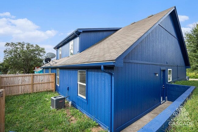 Building Photo - 639 N Queen Ridge Ct