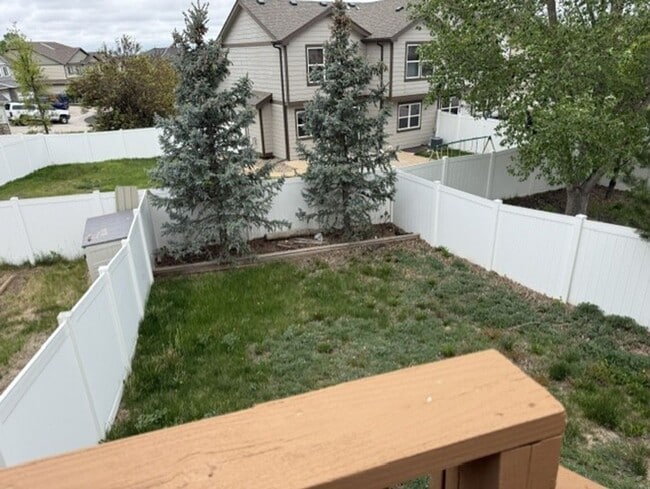 Building Photo - House For Lease