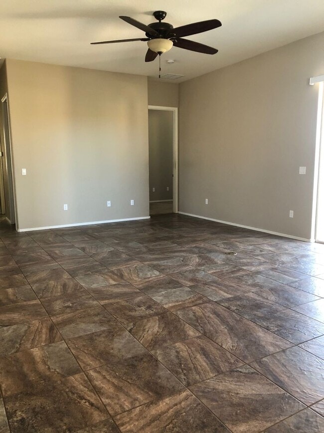 Building Photo - Corner Lot Charmer- Granville Amenities Included!