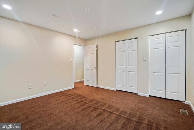 Building Photo - 5105 PHEASANT Rd