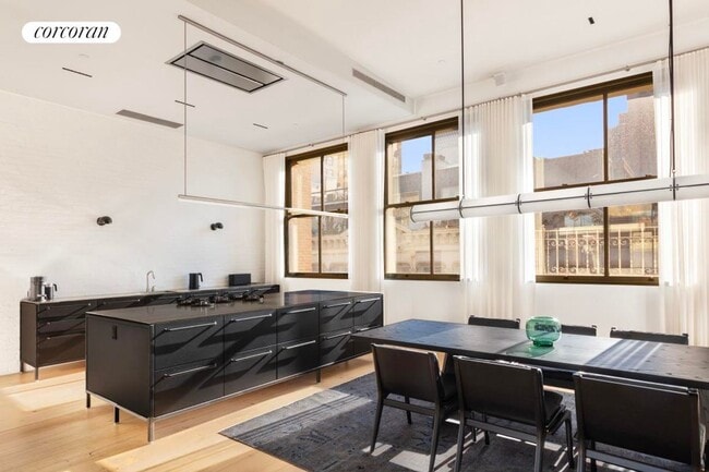 Building Photo - 39 Lispenard St