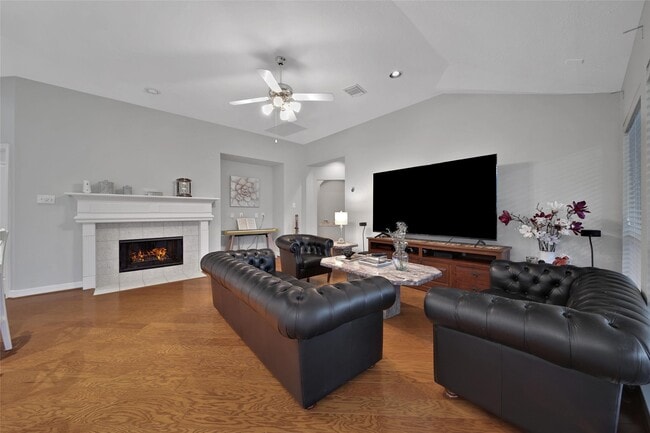 Building Photo - 12126 Laguna Pointe Ln