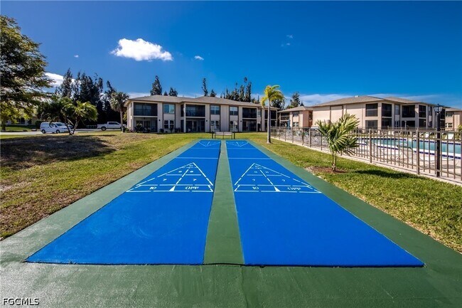 Building Photo - 16881 Davis Rd