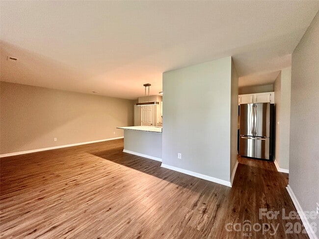 Building Photo - 10240 Rose Meadow Ln