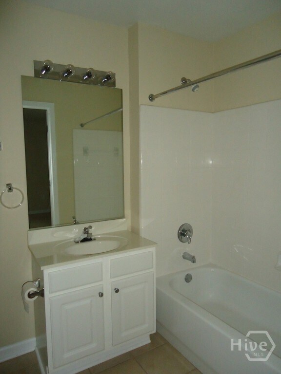 Building Photo - 1035 Barnett Shoals Rd