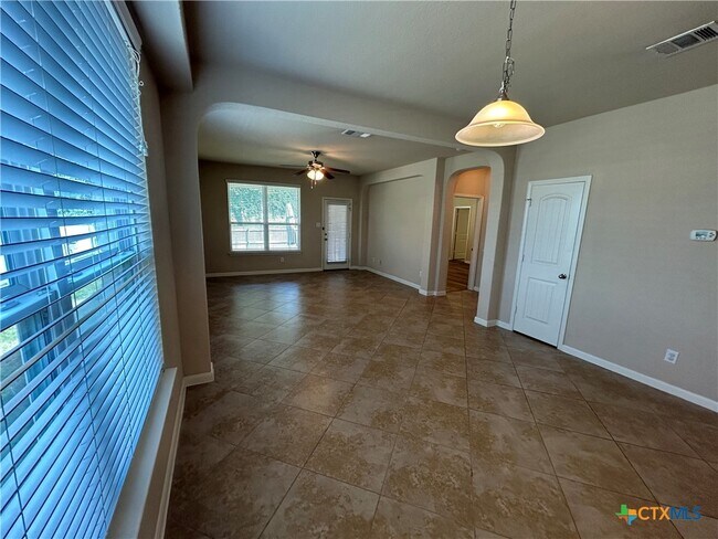 Building Photo - 3013 Sandstone Way