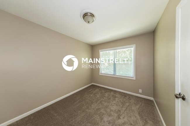 Building Photo - 3 Bedroom Pet-Friendly Home in Tarrant, AL with Main Street Renewal