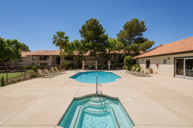 Building Photo - 2606 S Durango Dr