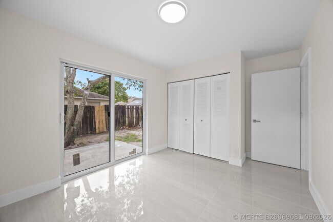 Building Photo - 5664 Boynton Crescent