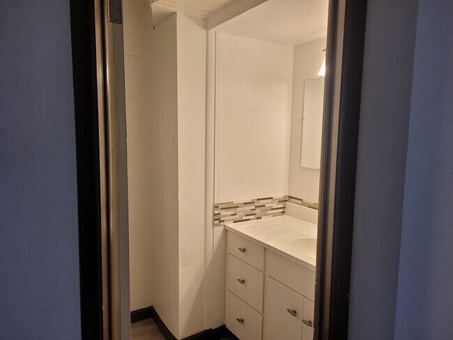 Building Photo - 2146/2148 Monroe Ave