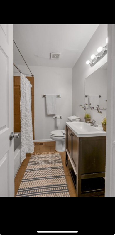 Building Photo - 1104 Liggett St