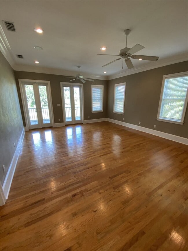 Building Photo - 3126 Baringer Hill Dr