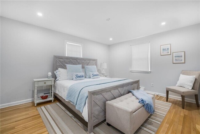 Building Photo - 384 Valley Rd