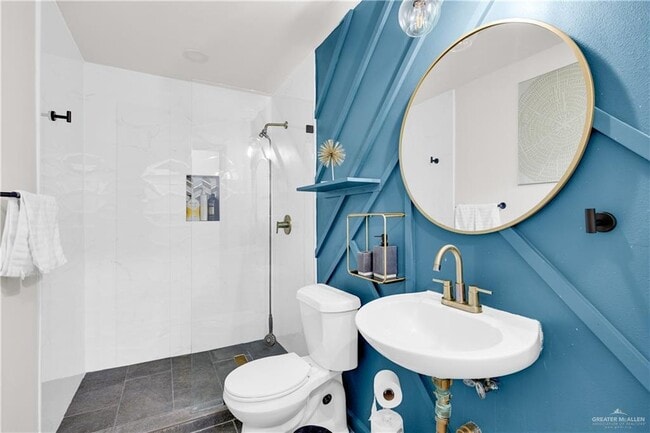 Building Photo - 19 Bell E Ave