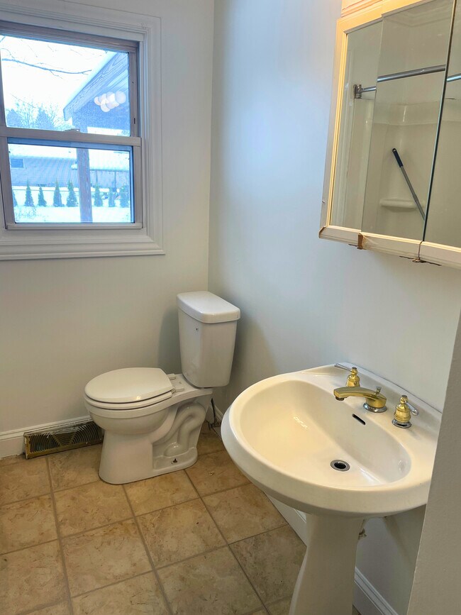 Building Photo - 1525 Carol Lynne Dr