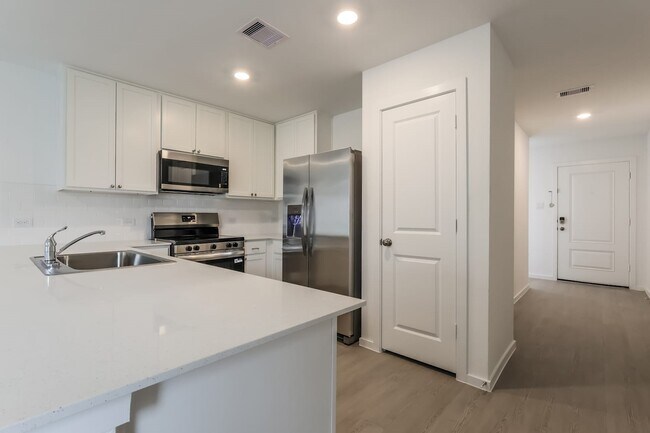 Building Photo - 15211 Abella Dr