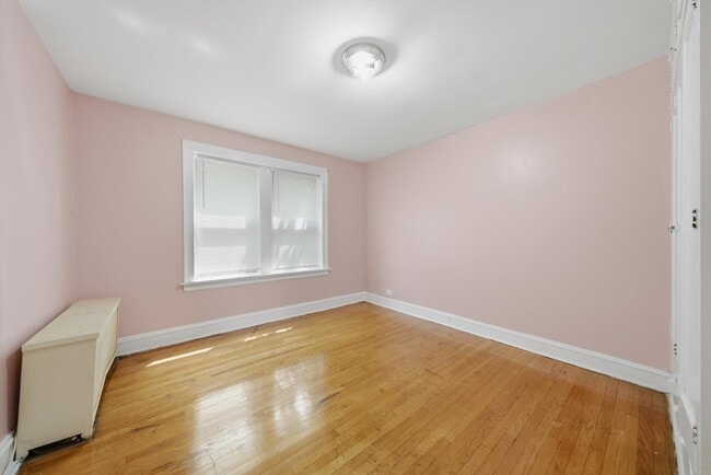 Building Photo - 6316 N Artesian Ave