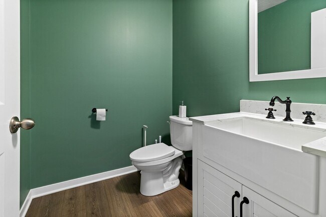 Building Photo - Now Leasing! Comfortable Family Home on Kells Court, Newark