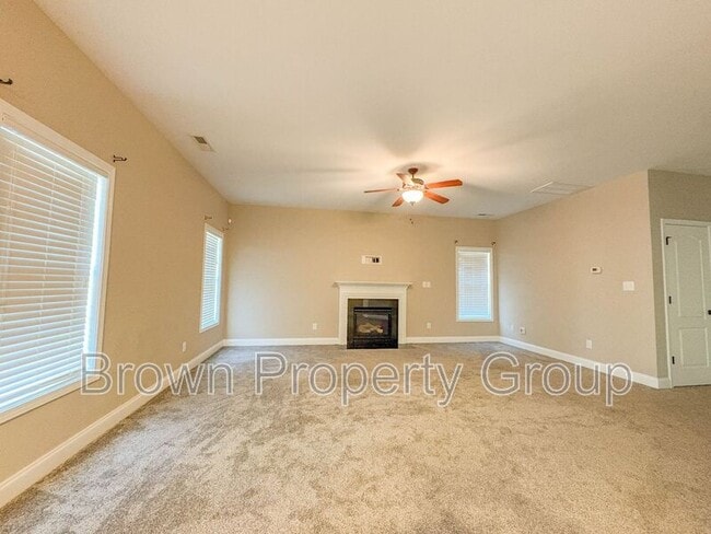 Building Photo - 1804 Shady Knoll Ln