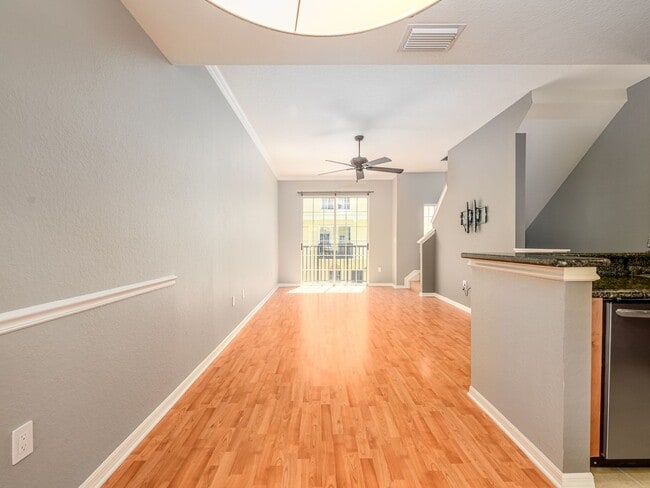 Building Photo - Westshore