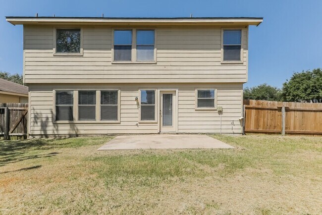 Building Photo - 15111 Western Skies Dr