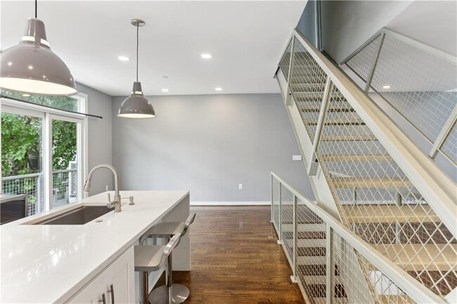 Building Photo - 1385 Stirling Cir NW